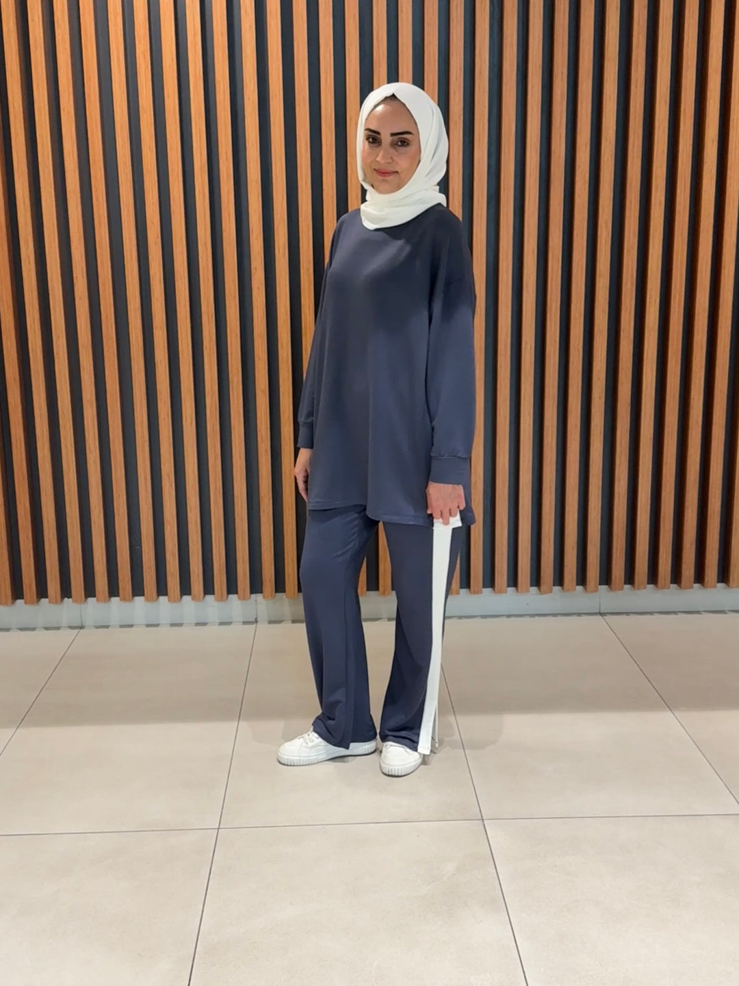 LUNA Takım Gri