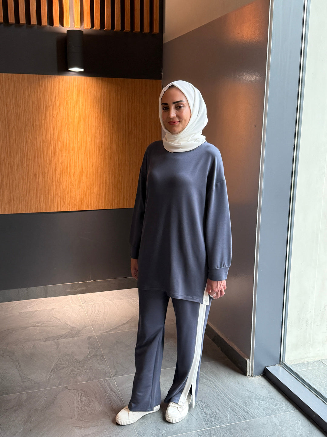 LUNA Takım Gri